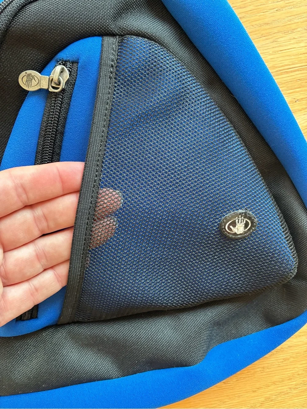 Vintage Body GloveBlue Neoprene Triangular Sling Bag Backpack Rare 80s/90s Y2K